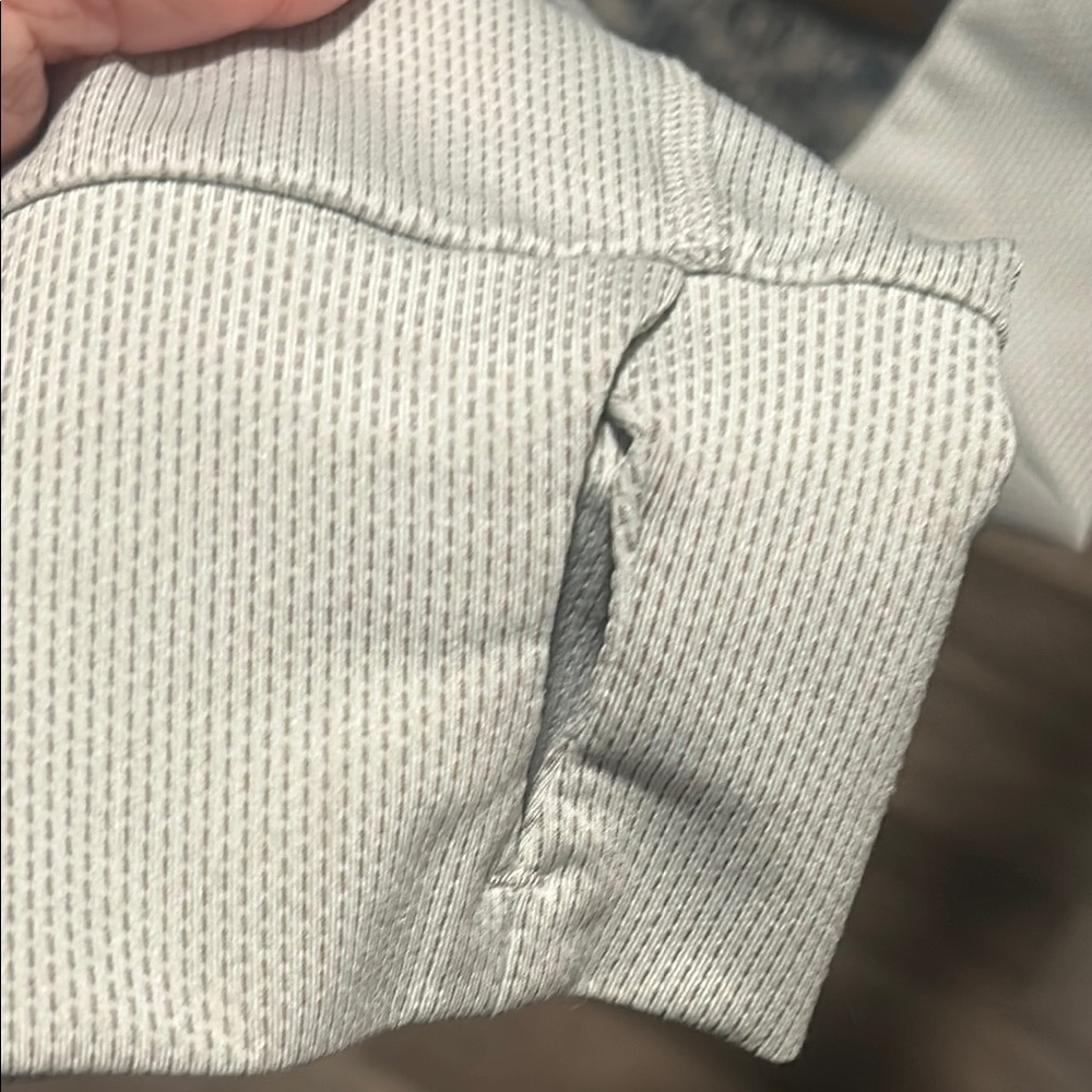 On Running Light Gray Zip-Up Jacket - Picture 5 of 15